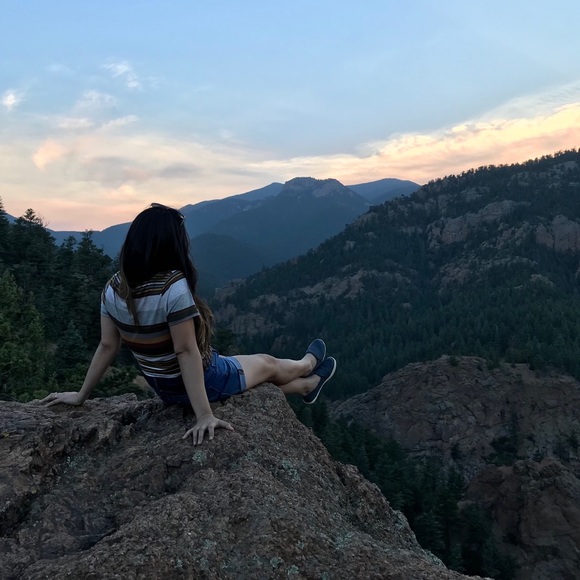 Meet your Posher, Lindsay - Picture 2 of 2